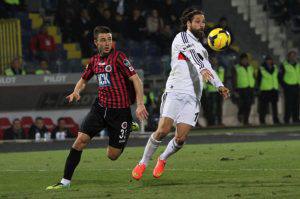 SPOR TOTO SÜPER LİG GENÇLERBİRLİĞİ: 0 - BEŞİKTAŞ: 0 (İLK YARI)